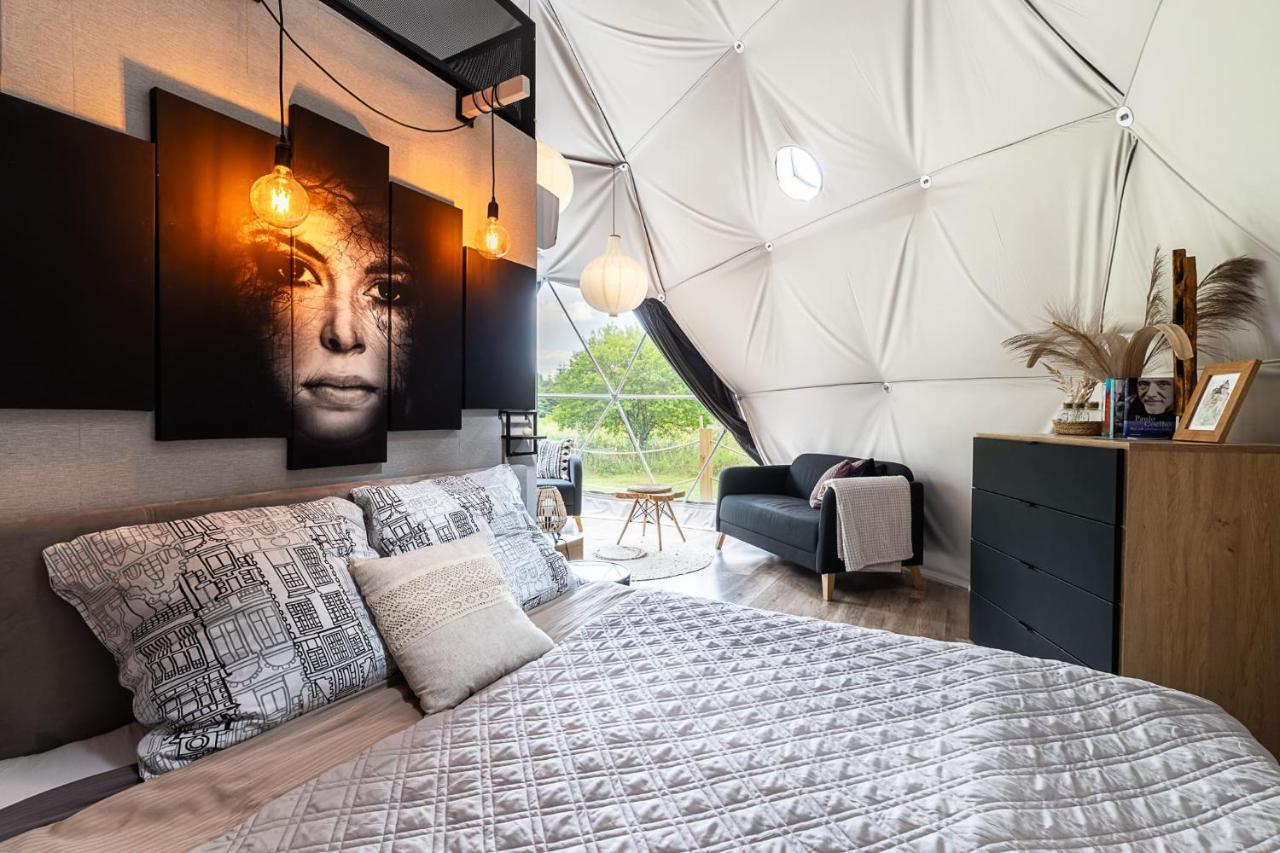 Glampingsantoczno *